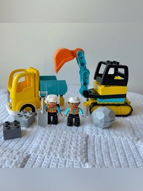 LEGO DUPLO Town Truck & Tracked Excavator set (10931)